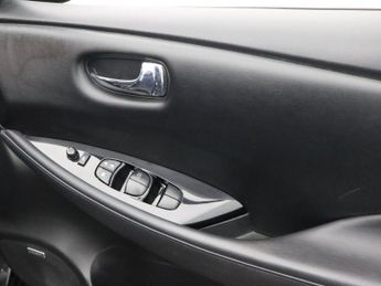 NISSAN LEAF 39kWh Tekna Hatchback 5dr Electric Auto (150 ps)