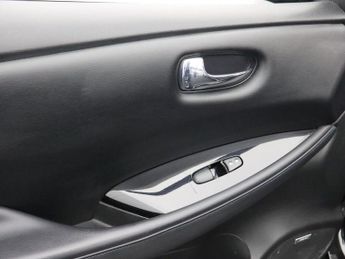 NISSAN LEAF 39kWh Tekna Hatchback 5dr Electric Auto (150 ps)