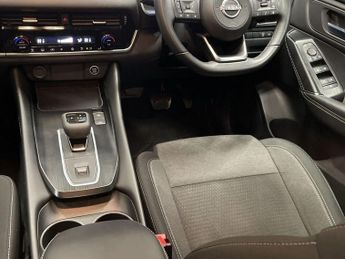 NISSAN QASHQAI 1.3 DIG-T MHEV N-Connecta SUV 5dr Petrol Hybrid XTRON Euro 6 (s/