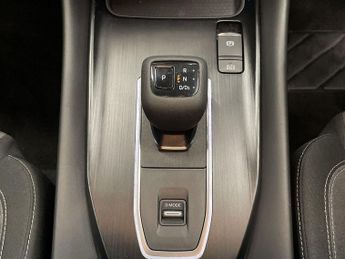 NISSAN QASHQAI 1.3 DIG-T MHEV N-Connecta SUV 5dr Petrol Hybrid XTRON Euro 6 (s/