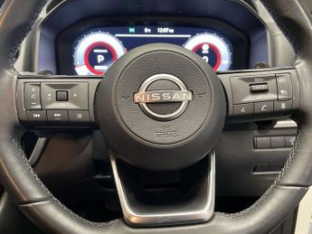 NISSAN QASHQAI 1.3 DIG-T MHEV N-Connecta SUV 5dr Petrol Hybrid XTRON Euro 6 (s/