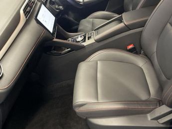 MG MG ZS 72.6kWh Trophy Connect Long Range SUV 5dr Electric Auto (156 ps)