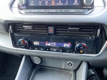 NISSAN QASHQAI 1.3 DIG-T MHEV Acenta Premium SUV 5dr Petrol Hybrid XTRON Euro 6