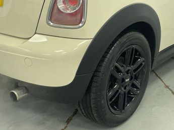 MINI CONVERTIBLE 1.6 One Convertible 2dr Petrol Manual Euro 6 (98 ps) - AA INSPEC