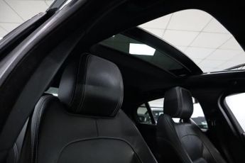 JAGUAR XE 2.0d R-Sport Saloon 4dr Diesel Auto AWD Euro 6 (s/s) (180 ps)