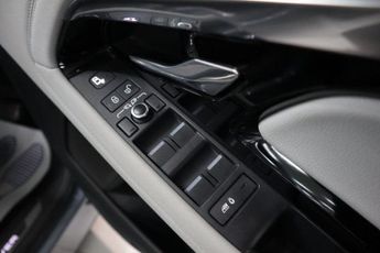 LAND ROVER RANGE ROVER EVOQUE 2.0 D180 First Edition SUV 5dr Diesel Auto 4WD Euro 6 (s/s) (180