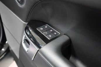 LAND ROVER RANGE ROVER SPORT 3.0 SD V6 Autobiography Dynamic SUV 5dr Diesel Auto 4WD Euro 6 (