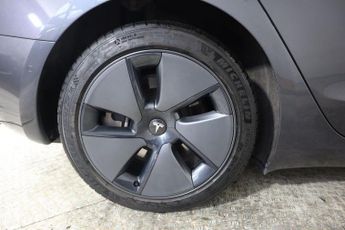 TESLA Model 3 (Dual Motor) Long Range Auto 4WDE 4dr