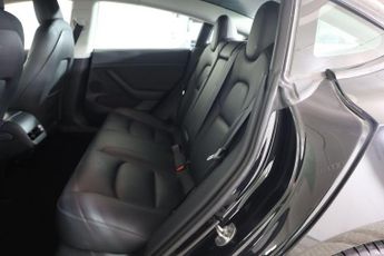 TESLA Model 3 Auto RWD 4dr