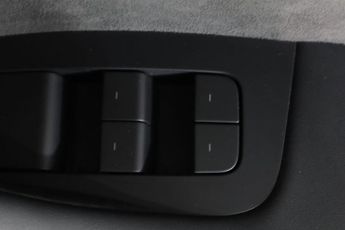 TESLA Model 3 Auto RWD 4dr