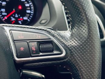 AUDI Q3 2.0 TDI S line SUV 5dr Diesel S Tronic quattro Euro 6 (s/s) (Nav