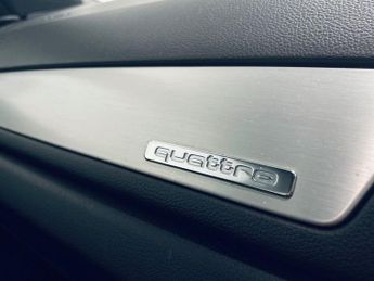 AUDI Q3 2.0 TDI S line SUV 5dr Diesel S Tronic quattro Euro 6 (s/s) (Nav