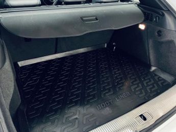 AUDI Q3 2.0 TDI S line SUV 5dr Diesel S Tronic quattro Euro 6 (s/s) (Nav