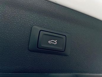 AUDI Q3 2.0 TDI S line SUV 5dr Diesel S Tronic quattro Euro 6 (s/s) (Nav