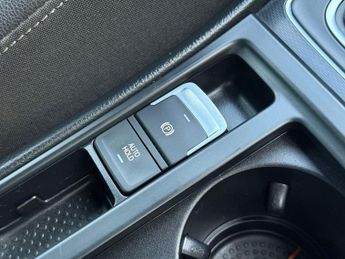VOLKSWAGEN GOLF 2.0 TDI BlueMotion Tech GTD Hatchback 5dr Diesel DSG Euro 6 (s/s