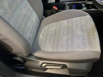 VOLKSWAGEN ID.3 Pro 58kWh Life Hatchback 5dr Electric Auto (145 ps)