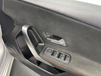 MERCEDES-BENZ A-CLASS 2.0 A250 AMG Line Hatchback 5dr Petrol 7G-DCT Euro 6 (s/s) (224 