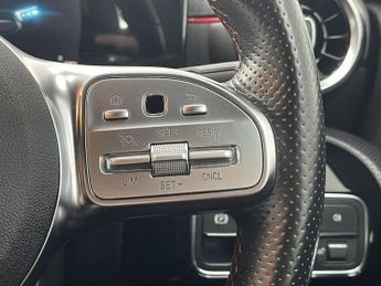 MERCEDES-BENZ A-CLASS 2.0 A250 AMG Line Hatchback 5dr Petrol 7G-DCT Euro 6 (s/s) (224 