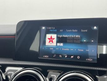 MERCEDES-BENZ A-CLASS 2.0 A250 AMG Line Hatchback 5dr Petrol 7G-DCT Euro 6 (s/s) (224 