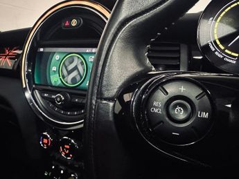 MINI Electric Hatch Cooper SE 32.6kWh Level 3 Hatchback 3dr Electric Auto (184 ps)
