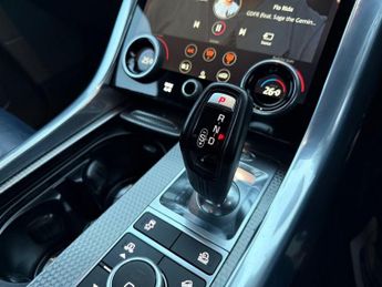 LAND ROVER RANGE ROVER SPORT 3.0 SD V6 HSE Dynamic SUV 5dr Diesel Auto 4WD Euro 6 (s/s) (306 