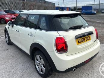 MINI HATCH 1.5 Cooper Hatchback 5dr Petrol Steptronic Euro 6 (s/s) (136 ps)