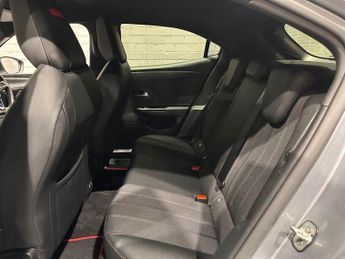 VAUXHALL MOKKA ELECTRIC 50kWh SRi Premium SUV 5dr Electric Auto (136 ps)