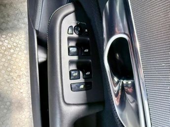 VOLVO XC90 2.0 B5 MHEV R-Design SUV 5dr Diesel Hybrid Auto 4WD Euro 6 (s/s)