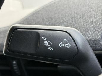 FORD MUSTANG MACH-E Standard Range 70kWh SUV 5dr Electric Automatic AWD (269 ps)