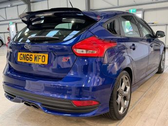 FORD FOCUS 2.0T EcoBoost ST-3 Hatchback 5dr Petrol Manual Euro 6 (s/s) (250