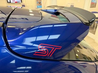 FORD FOCUS 2.0T EcoBoost ST-3 Hatchback 5dr Petrol Manual Euro 6 (s/s) (250