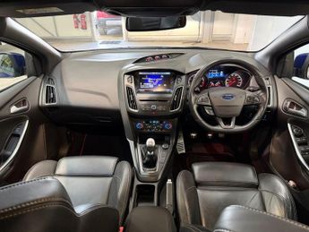 FORD FOCUS 2.0T EcoBoost ST-3 Hatchback 5dr Petrol Manual Euro 6 (s/s) (250