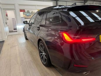 BMW 3 SERIES 2.0 330i Sport Touring 5dr Petrol Auto Euro 6 (s/s) (258 ps)