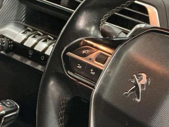 PEUGEOT 5008 1.2 PureTech Active SUV 5dr Petrol EAT Euro 6 (s/s) (130 ps)