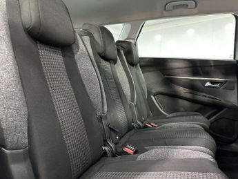 PEUGEOT 5008 1.2 PureTech Active SUV 5dr Petrol EAT Euro 6 (s/s) (130 ps)