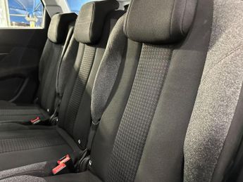 PEUGEOT 5008 1.2 PureTech Active SUV 5dr Petrol EAT Euro 6 (s/s) (130 ps)