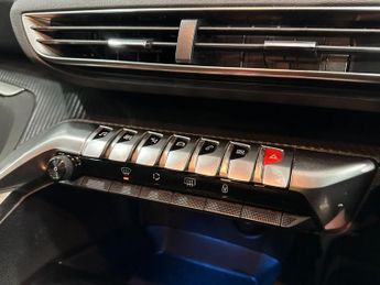 PEUGEOT 5008 1.2 PureTech Active SUV 5dr Petrol EAT Euro 6 (s/s) (130 ps)