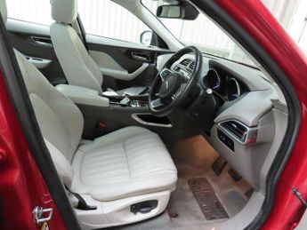 JAGUAR F-PACE 2.0 D240 Portfolio SUV 5dr Diesel Auto AWD Euro 6 (s/s) (240 ps)