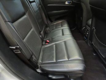 JEEP GRAND CHEROKEE 3.0 V6 CRD Overland SUV 5dr Diesel Auto 4WD Euro 6 (247 bhp)