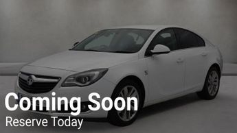VAUXHALL INSIGNIA 2.0 CDTi SRi Nav Hatchback 5dr Diesel Auto Euro 6 (170 ps)