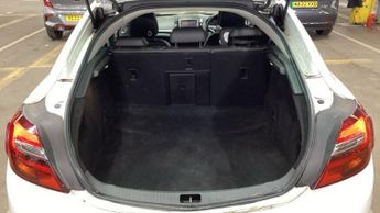 VAUXHALL INSIGNIA 2.0 CDTi SRi Nav Hatchback 5dr Diesel Auto Euro 6 (170 ps)