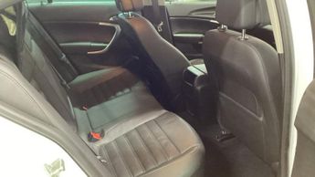 VAUXHALL INSIGNIA 2.0 CDTi SRi Nav Hatchback 5dr Diesel Auto Euro 6 (170 ps)