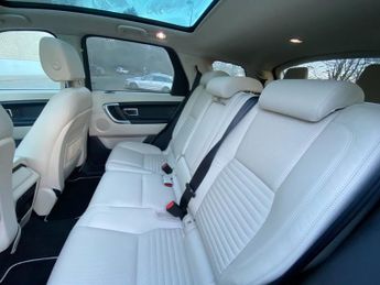 LAND ROVER DISCOVERY SPORT 2.2 SD4 HSE Luxury SUV 5dr Diesel Auto 4WD Euro 5 (s/s) (190 ps)