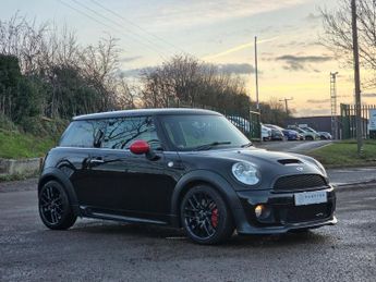MINI John Cooper Works 1.6 John Cooper Works Hatchback 3dr Petrol Manual Euro 5 (211 ps