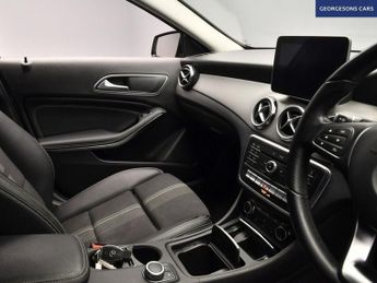 MERCEDES-BENZ GLA 1.6 GLA180 GPF Urban Edition SUV 5dr Petrol 7G-DCT Euro 6 (s/s) 
