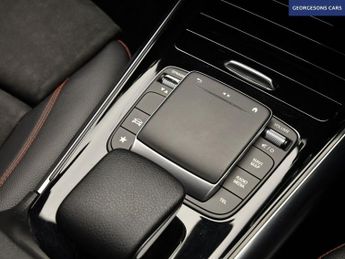 MERCEDES-BENZ GLA 1.3 GLA200 AMG Line SUV 5dr Petrol 7G-DCT Euro 6 (s/s) (163 ps)