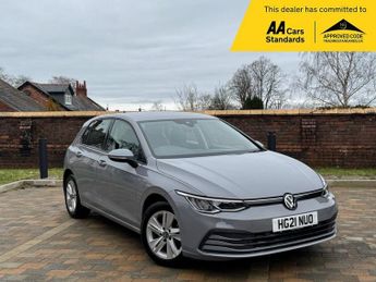 VOLKSWAGEN GOLF 1.5 eTSI MHEV Life Hatchback 5dr Petrol Hybrid DSG Euro 6 (s/s) 