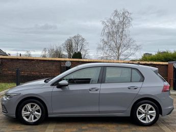 VOLKSWAGEN GOLF 1.5 eTSI MHEV Life Hatchback 5dr Petrol Hybrid DSG Euro 6 (s/s) 