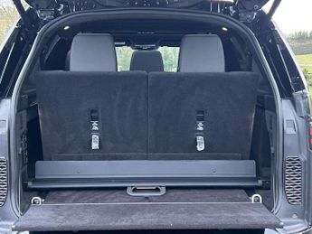 LAND ROVER DISCOVERY 3.0 Discovery R-Dynamic SE D MHEV Auto 4WD 5dr