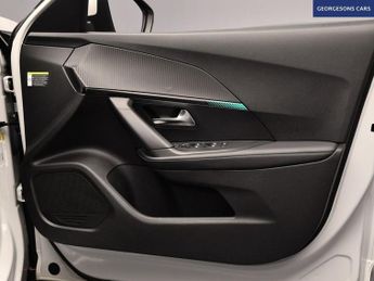 PEUGEOT E-2008 50kWh Allure SUV 5dr Electric Auto (136 ps)